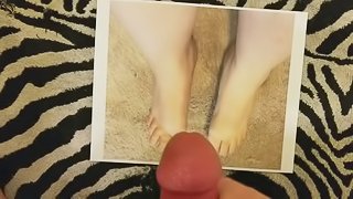 Ex-girlfriend Sent Me A Feet Pic For My Birthday!