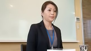 Japanese Mature Woman masturbates in the office