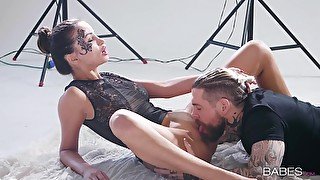 Impressive sex Alyssia Kent in black lace bodysuit enjoys cunnilingus and anal fuck