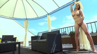 Big Assed Babe Lubes Herself Up - Solo Rooftop Shenanigans