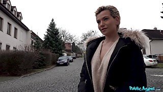 Short hair blonde Subil Arch loves to have sex with stranger