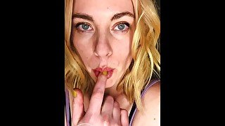 Ode to the Blowjob - blonde loves blowjobs eye contact
