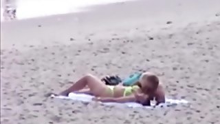 Big Booty Beach Makeout