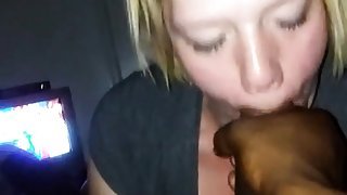 Milf doesn't release and BBC together with her mouth
