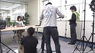 Quickie dick sucking in the office by adorable Saki Niomiya