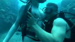 Underwater fuck