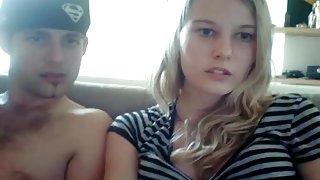 immature pair slowly get horny and fuck