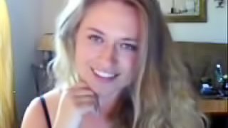 Homemade video of the long-haired babe sucking cock