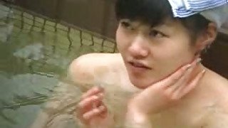 Short haired Japanese nympho wanna please a strong cock in jacuzzi