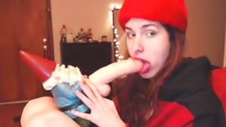 Funny cam model sucks off a gnome