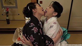 Japanese matures in seductive lesbian at home