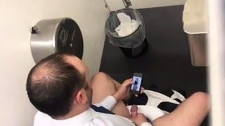 Str8 spy daddy in public toilet part 2