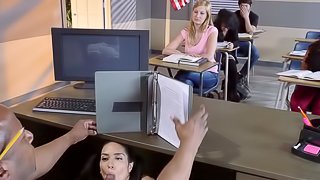 Tia Cyrus enjoys black teacher down her needy pussy