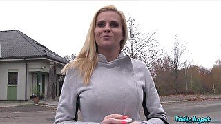 Brunette Olivia Netta gets her wet cunt fucked in the stranger's car