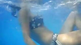 Underwater Ass candid