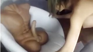 Amateurs masterbating vid shows me dildoing my cunt