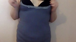 Teasing my viewers on Chaturbate and showing my cameltoe