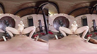 BDSM EXPERIENCE IN VR WITH HOT BUSTY BLONDE