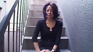 Amateur Japanese mature Junko Sakashita moans during fucking
