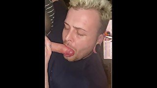 Straight guy gets first gay blow job