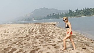 Just Being a Slut on Beach for all Visitors in Public