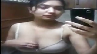 hot girl selfie episode