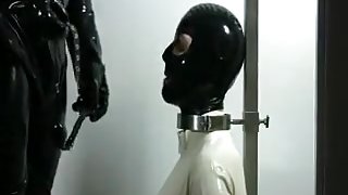 Latex Lady mouth fuck