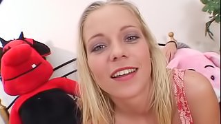 Dazzling Blonde Babe Sophie Dee Loving The Cock in Her Snatch