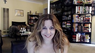 Big booty mature strips and plays