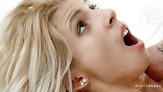 Making Out With Exciting Blond Hair Babe - missy luv