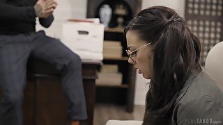 Brunette in glasses Whitney Wright gives a blowjob and gets fucked hard