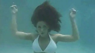 Isabella is one of a kind woman and she knows how to give an underwater blowjob