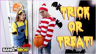 BANGBROS - Trick Or Treat, Smell Evelin Stone's Feet. (I Bet You Would!)