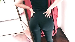 Enormous Big Round Ass! Tiny Waist! Cameltoe Pussy. Spandex