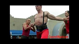 bodybuilder strength demonstration at Venice Beach