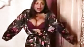 indian girl big boobs dance in room