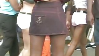 Ebony babes with hot booty in street candid video