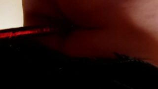 my stepcousin penetrates only her navel to masturbate and get excited