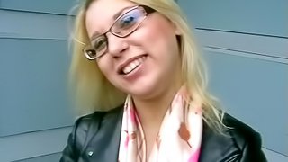 Public blowjob from glasses girl