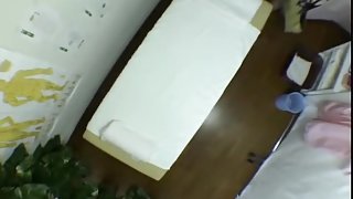 Chubby Jap babe enjoys herself in massage hidden cam video