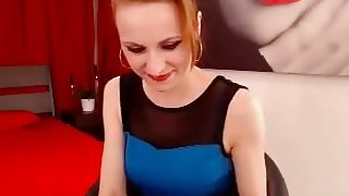 Sexy Redhead Webcam-Babe