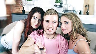 Lucky guy's dick is shared between Sofi Goldfinger and Lavana Lou
