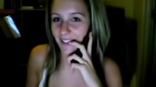 Dazzling Tattooed Blonde Amateur Babe Showing Her Boobs in Webcam