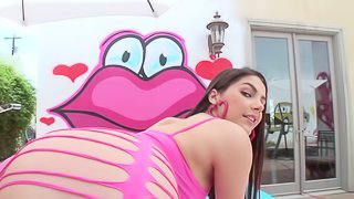 Exquisite Valentina Nappi Has Anal Sex In A POV Video