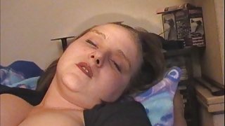 Amateur chubby babe plays with her sex toys