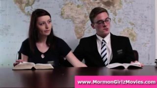 Amateur Mormon couple engage in mutual masturbation