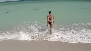 Curvy Slut Enjoys Stripping At The Beach And Gets Laid Afterwards