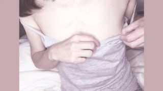 【ちくびいじり】キャミソールの紐でおっぱい遊び Japanese amateur  nipple play  masturbation orgasm