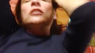 sexy mommy lets me fuck her raw