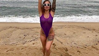 Big tits bikini model loves showing off her body in public